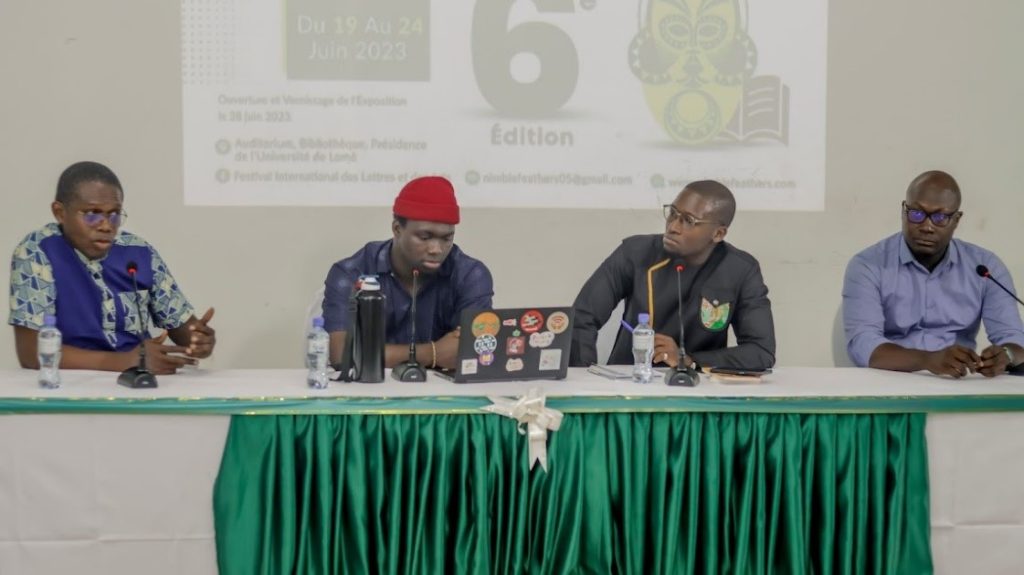 « L’impact de l’IA sur l’art et la littérature : réflexions sur l’avenir de la création » avec comme panélistes (de la gauche) : Éric wonanu, Daniel Agbenowossi, Renaud Dossavi et Espoir Abgemele